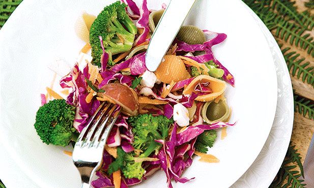 Salada de massa com legumes