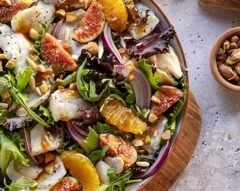 Salada de bacalhau com figos e frutos secos
